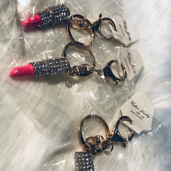Lipstick Keychain - Picture 4 of 5